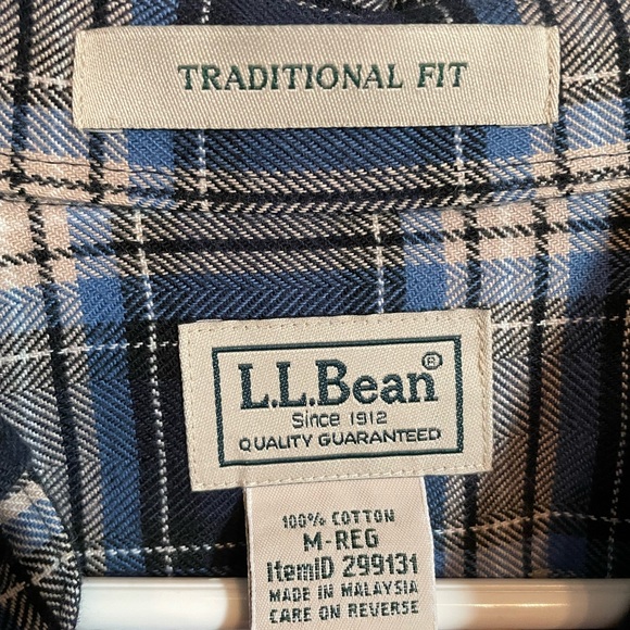 Two (2) LL Bean Men’s Flannel Button Down Shirts
Size Medium - Picture 4 of 7